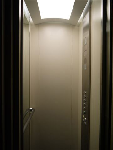 DESPUÉS-instalación del ascensor