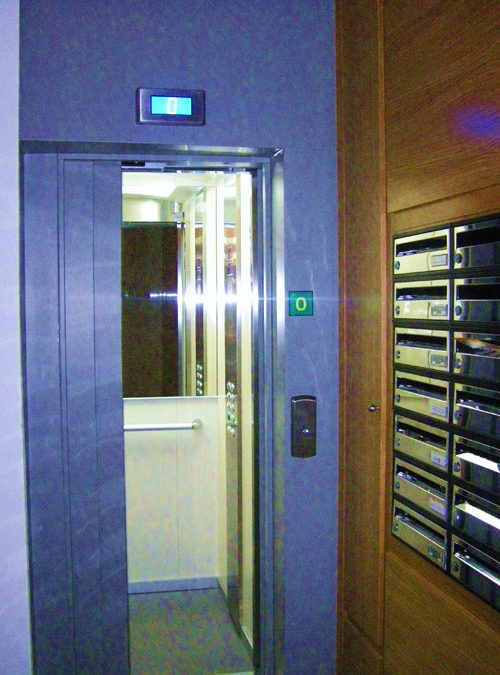 Sustitución de ascensor (renovación) en Txonta 1, Eibar (Gipuzkoa)