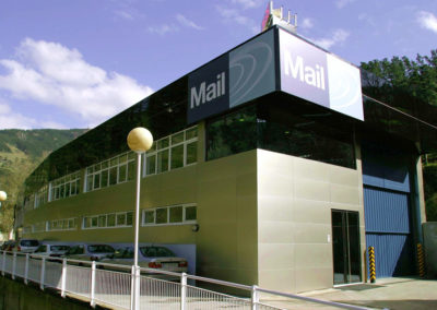 Renovación de Fachada en Industrias Mail S.A. situado en la calle Apalategi 4 de Eibar, Gipuzkoa