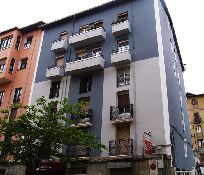 Rehabilitación de Fachada en Bidebarrieta 54, Eibar (Gipuzkoa)