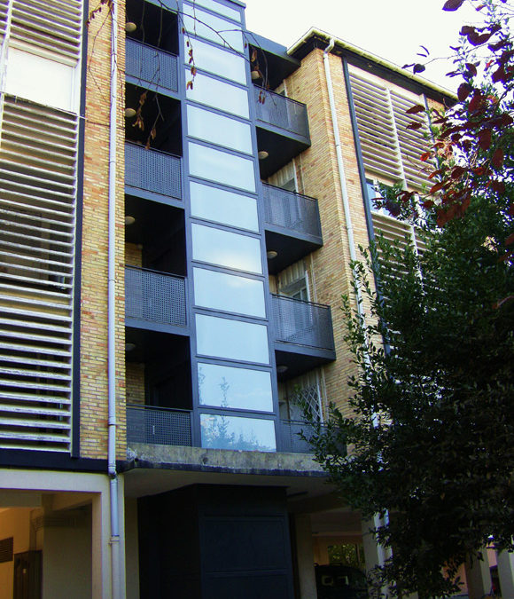 Instalación de ascensor en Donostia 38, Fuenterrabia – Hondarribi (Guipúzcoa)